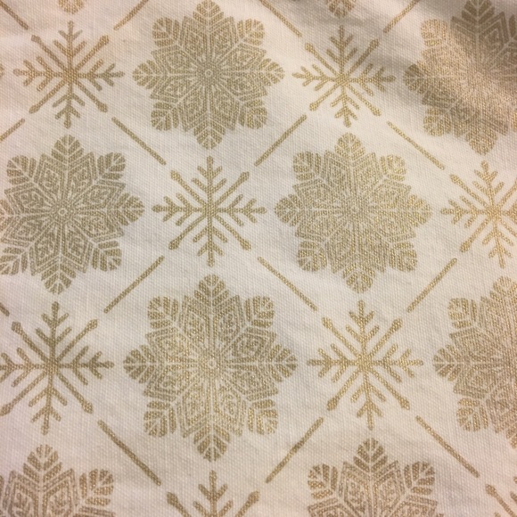 Set of 4 white/gold snowflake cloth placemats - Picture 2 of 3